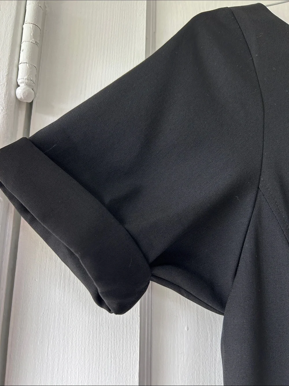 THEORY Classic Black Short-Sleeve Sheath Dress Size 6